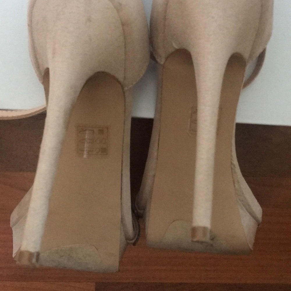 Shoes - Picture 7 of 7